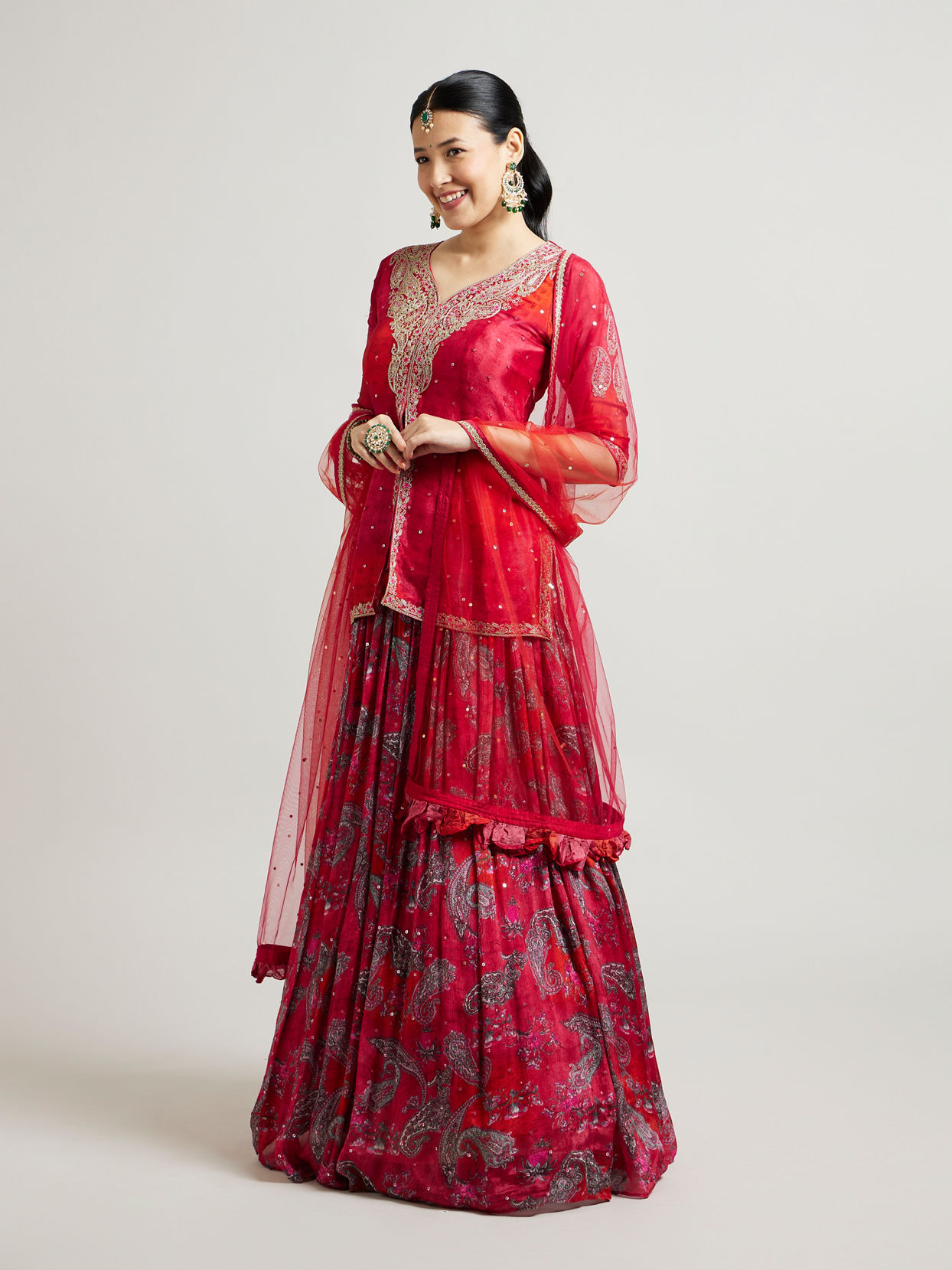 alt message - Mohey Women Scarlet Elegance Georgette Lehenga image number 2