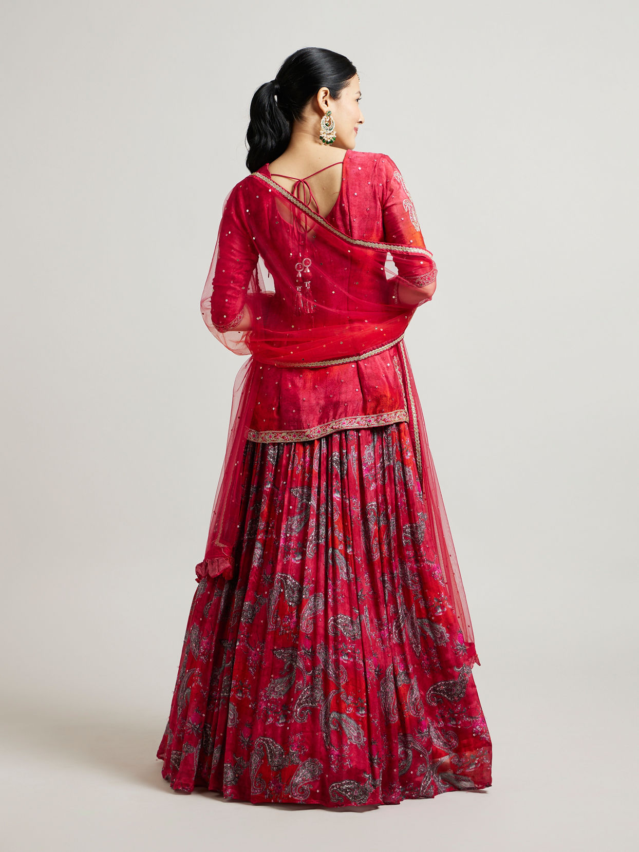 alt message - Mohey Women Scarlet Elegance Georgette Lehenga image number 4