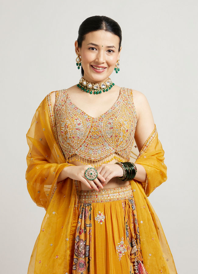 alt message - Mohey Women Mustard Yellow Chinon Lehenga with Zari Work image number 1