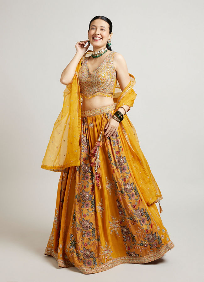 alt message - Mohey Women Mustard Yellow Chinon Lehenga with Zari Work image number 2