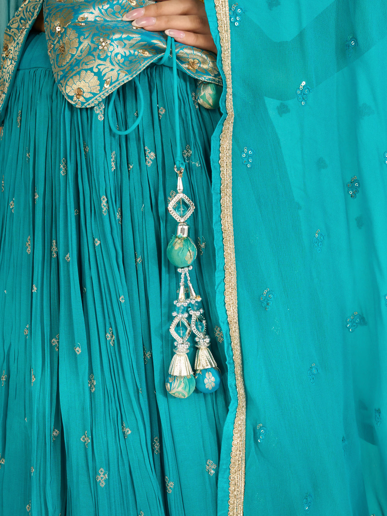 Mohey Women Elegant Rama Green Lehenga