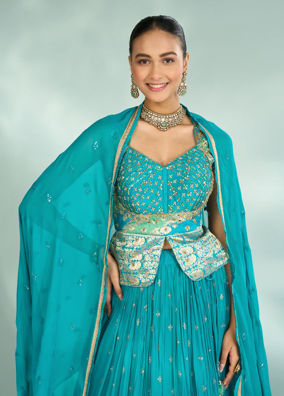Mohey Women Elegant Rama Green Lehenga