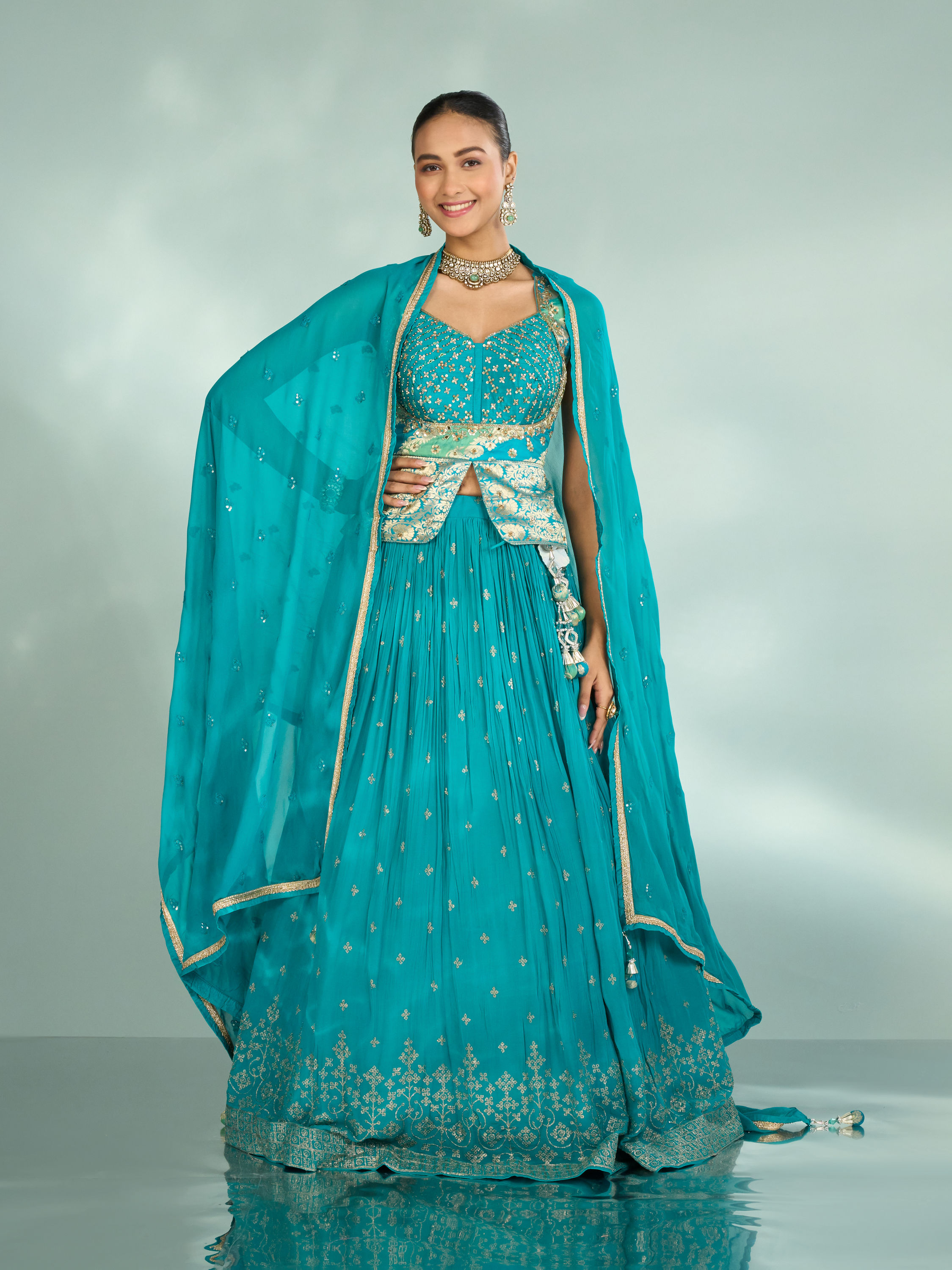 Mohey Women Elegant Rama Green Lehenga