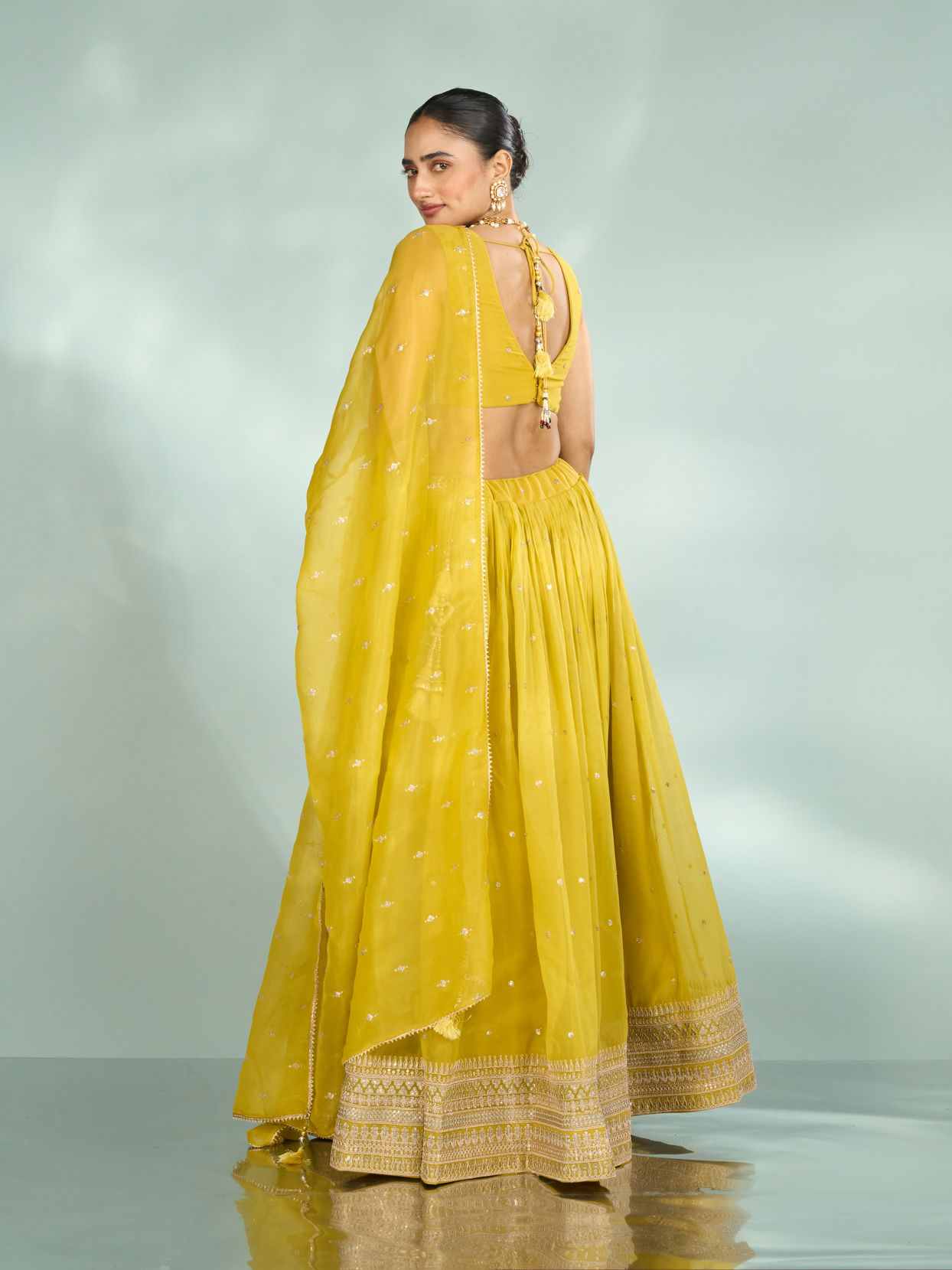 Mohey Women Emerald Organza Lehenga