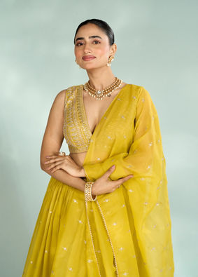 Mohey Women Emerald Organza Lehenga