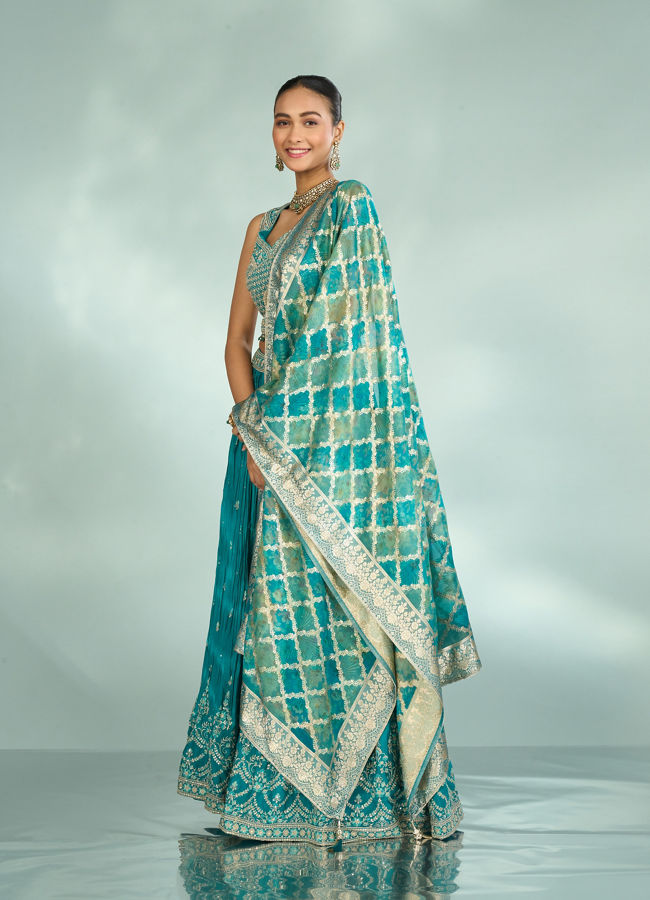 Mohey Women Emerald Elegance Lehenga