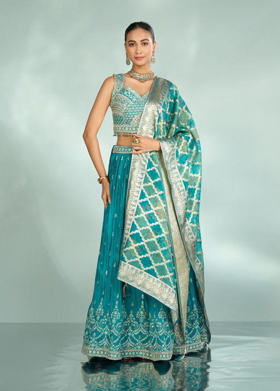 Mohey Women Emerald Elegance Lehenga