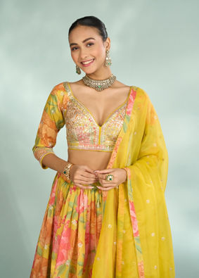 Mohey Women Emerald Splendor Lehenga