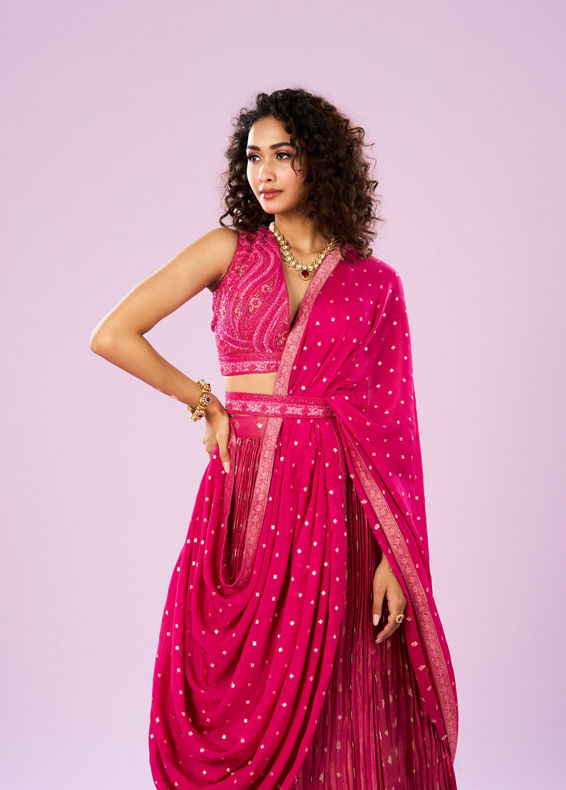 Mohey Women Elegance in Pink Lehenga Ensemble