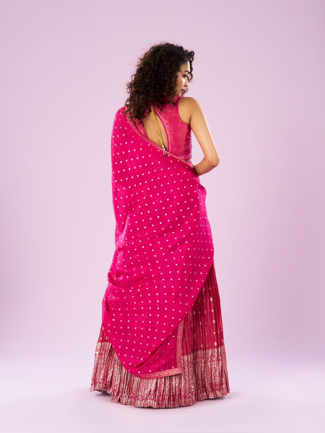Mohey Women Elegance in Pink Lehenga Ensemble