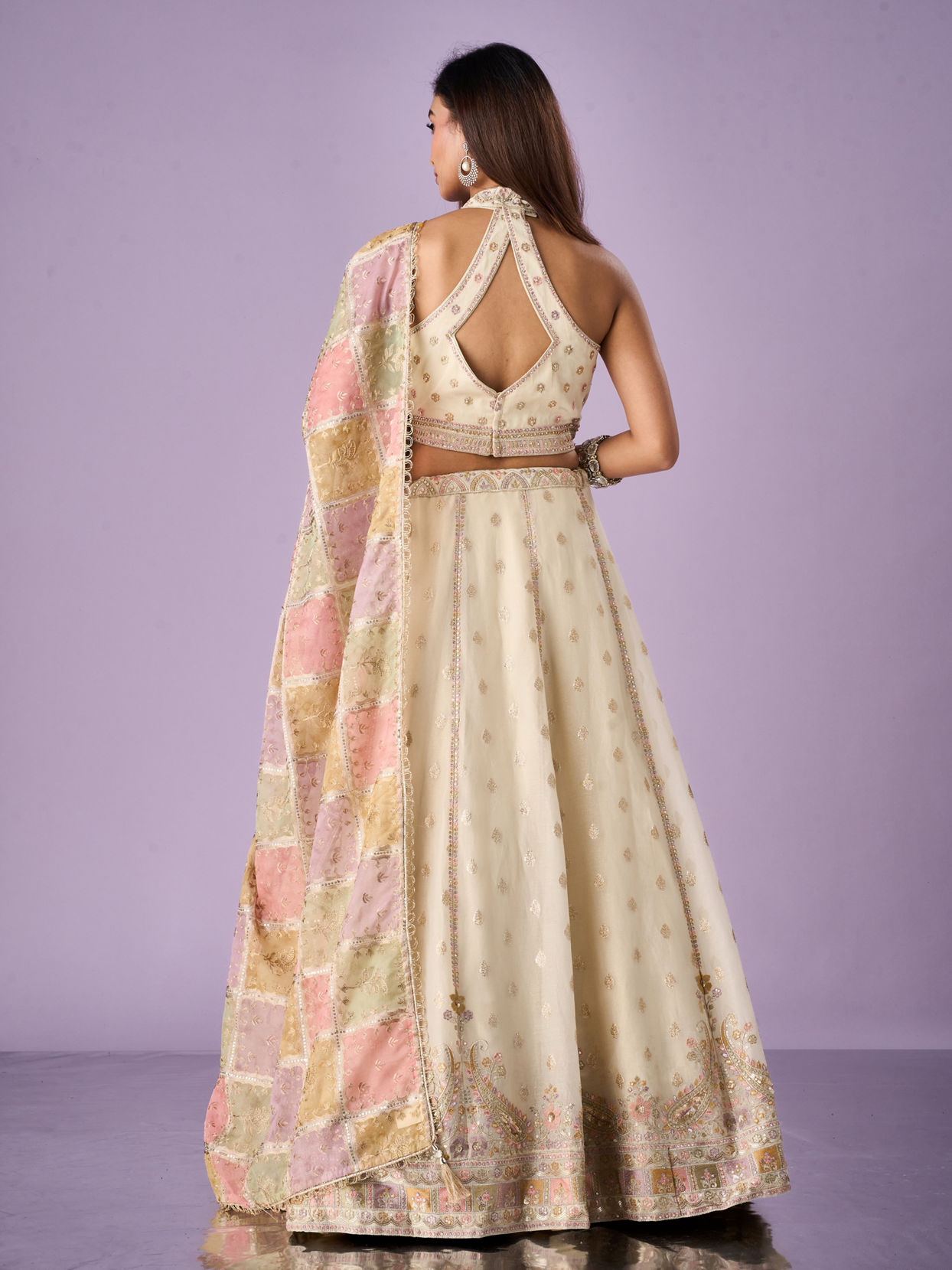 Mohey Women Cream Tissue Lehenga with Mirror Work