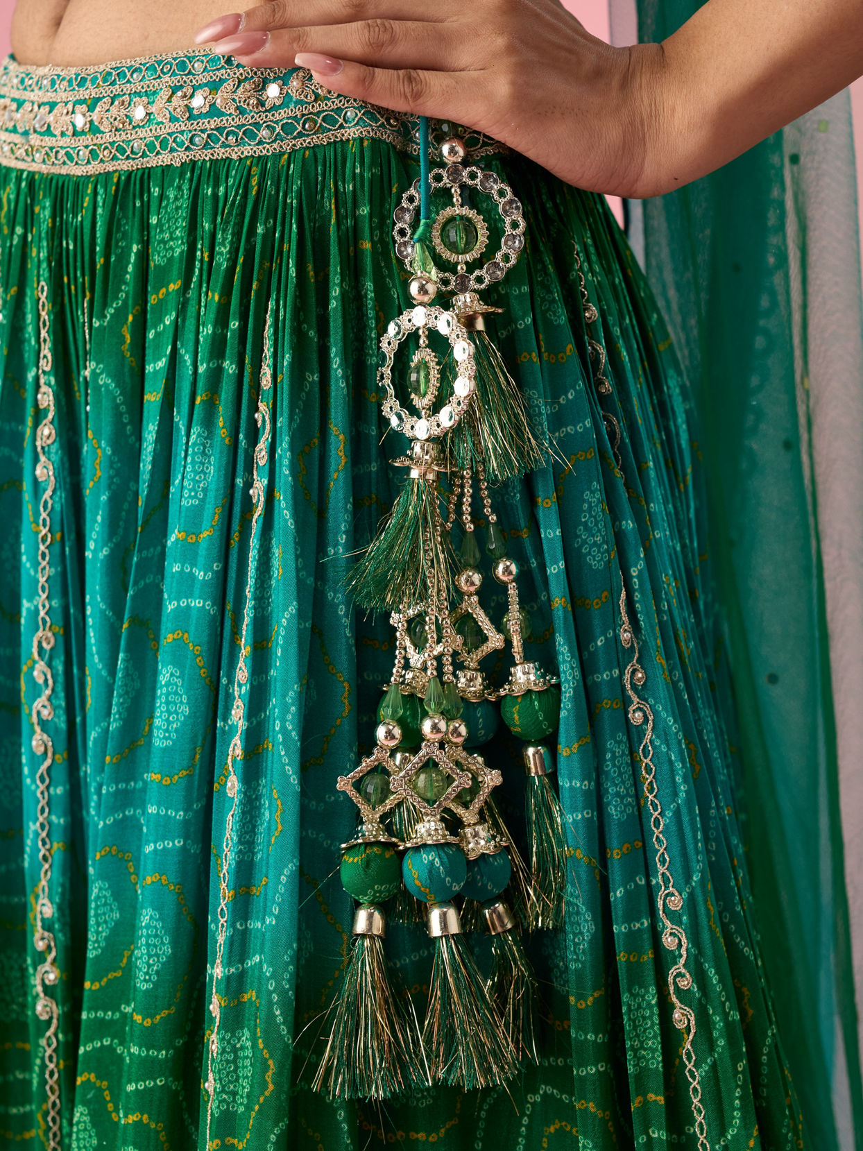 Mohey Women Green Chinon Lehenga with Mirror Work