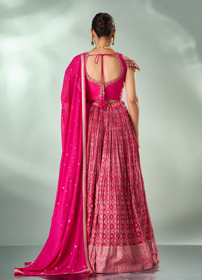 Mohey Women Pink Silk Lehenga with Cutdana Work