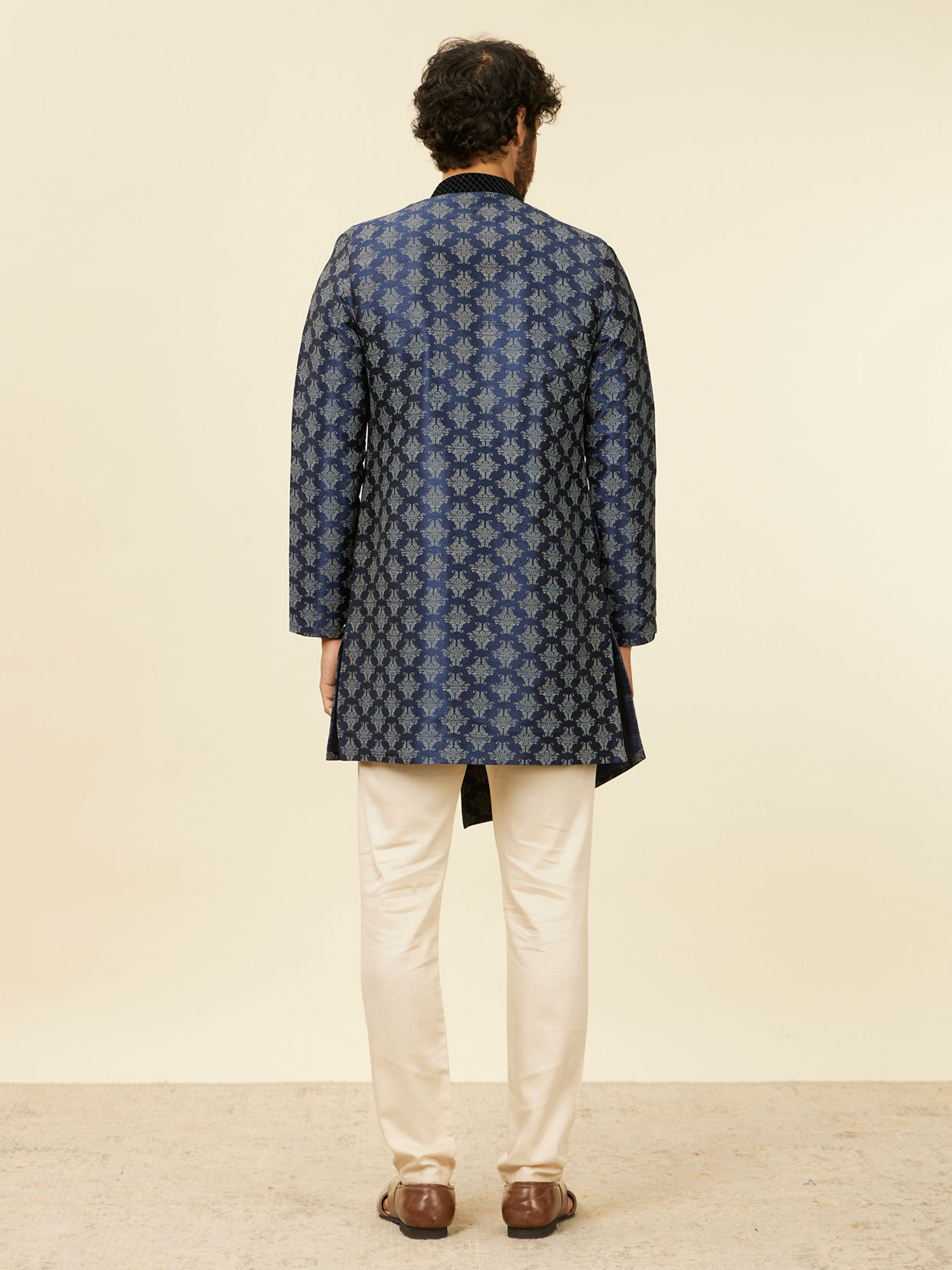 alt message - Manyavar Men Dark Blue Imperial Paisley Patterned Angrakha Style Kurta Set image number 4