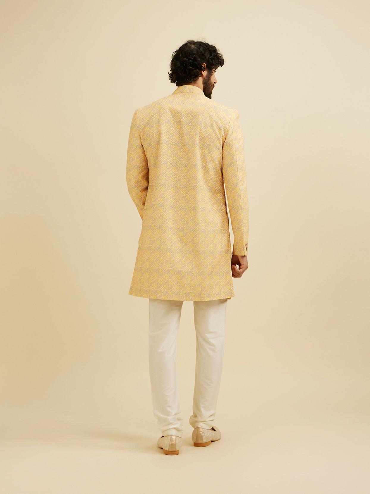 Manyavar Men Luminous Yellow Kurta Pajama Extravaganza image number 5