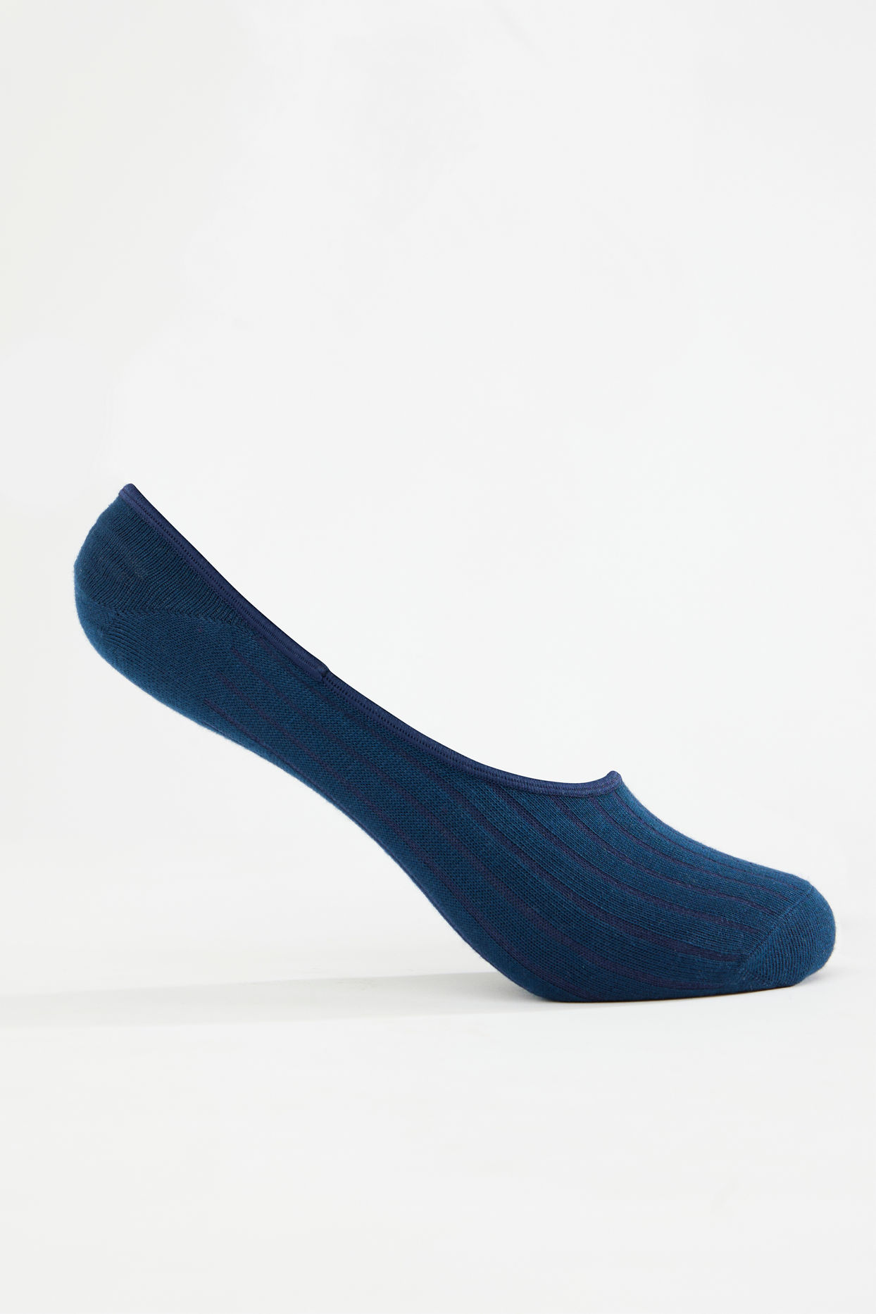 alt message - Manyavar Men Dapper Dark Blue Casual Socks Accessories image number 2