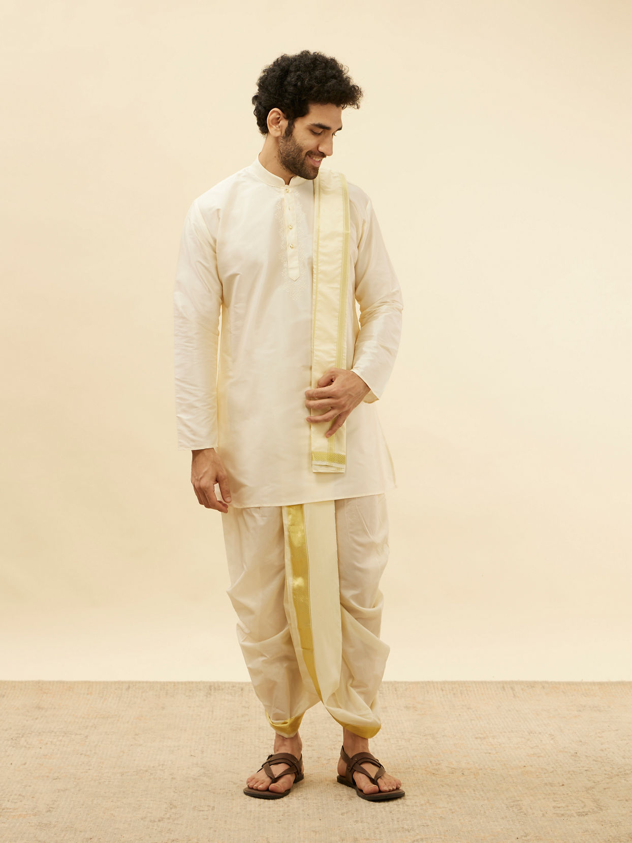 alt message - Manyavar Men Light Beige Zari Bordered Traditional South Indian Pancha Set image number 2