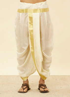 alt message - Manyavar Men Ivory White Zari Bordered Traditional South Indian Pancha Set image number 4