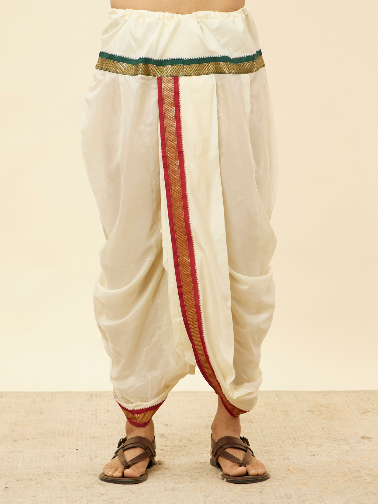 alt message - Manyavar Men Bright Cream Contrast Bordered Traditional South Indian Pancha Set image number 4