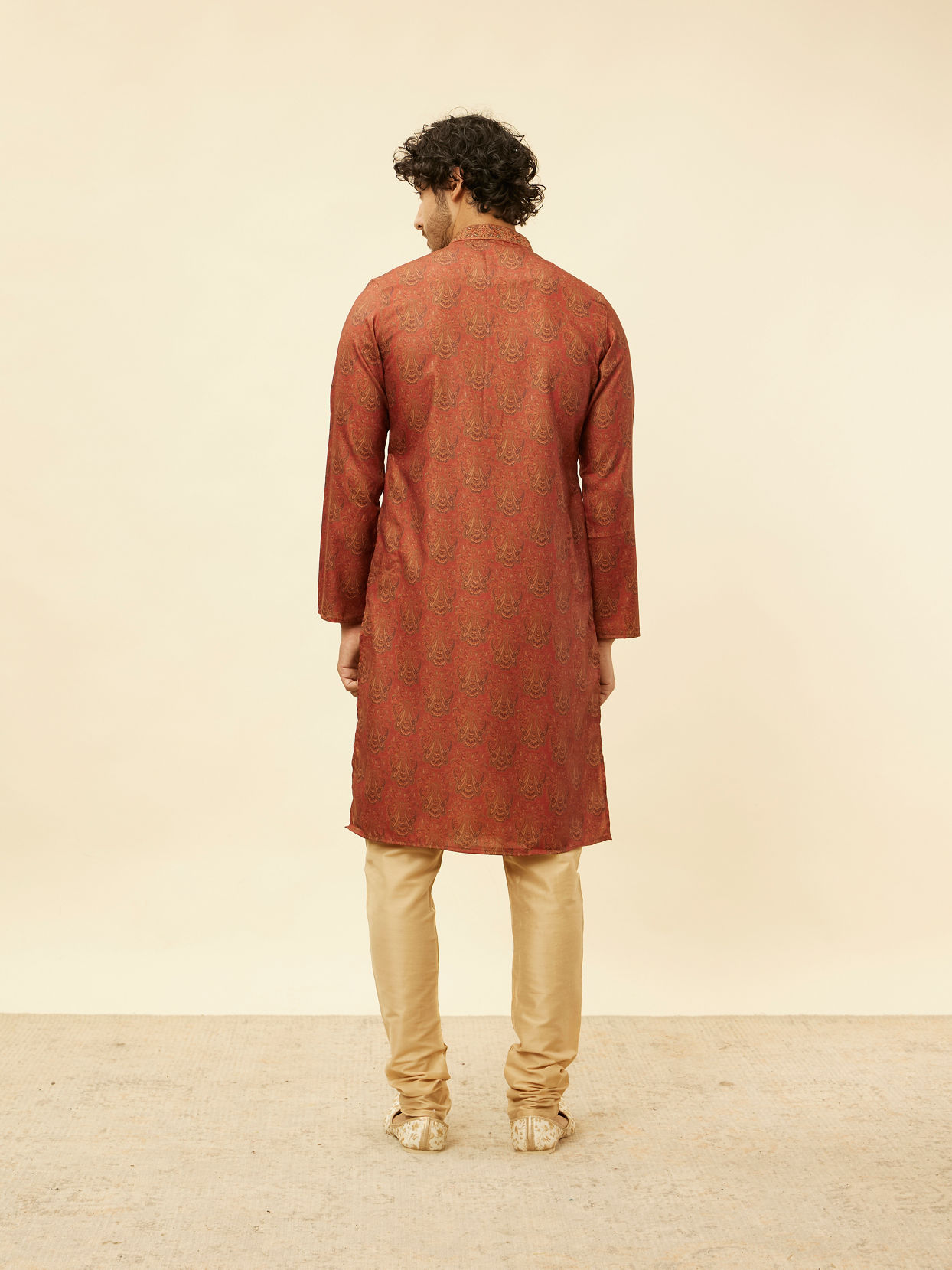 alt message - Manyavar Men Rustic Rapture Kurta Pajama image number 5