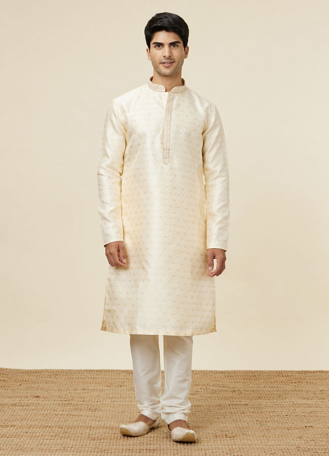 alt message - Manyavar Men Cream White Jaal Patterned Kurta Set image number 2