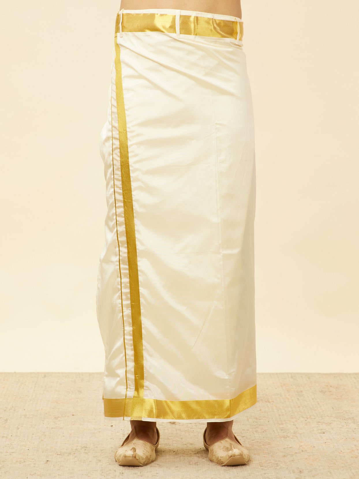 alt message - Manyavar Men Cream Traditional South Indian Shirt and Veshti Set image number 3