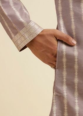 Manyavar Men Lilac Striped Kurta Set image number 3