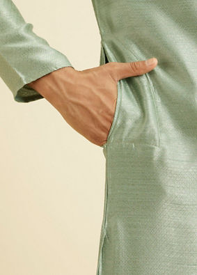 Manyavar Men Splendid Green Kurta Pajama image number 3