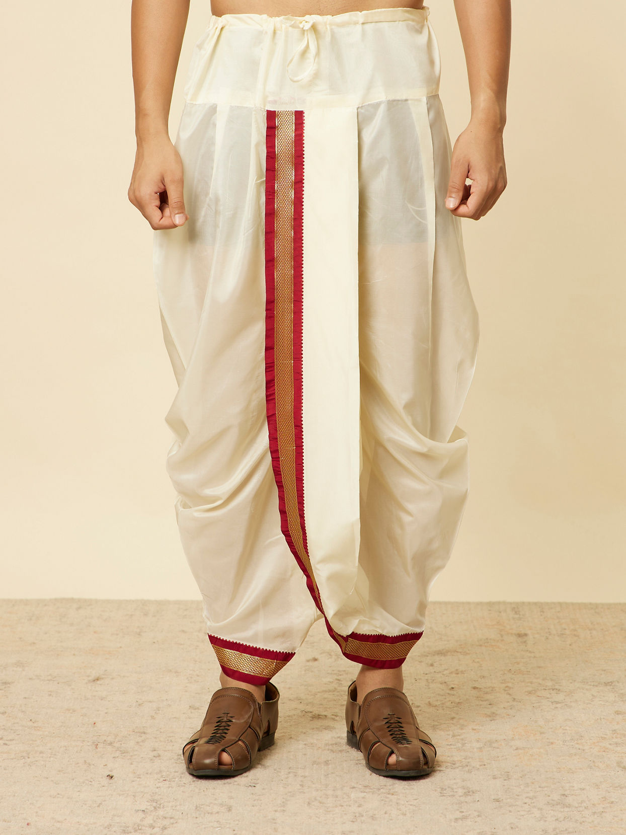 Maroon Zari Bordered Traditional South Indian Dhoti Set image number 4