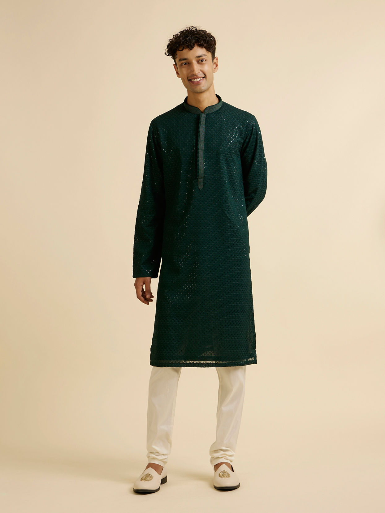 alt message - Manyavar Men Dark Green Self Patterned Mirror Work Kurta Set image number 2