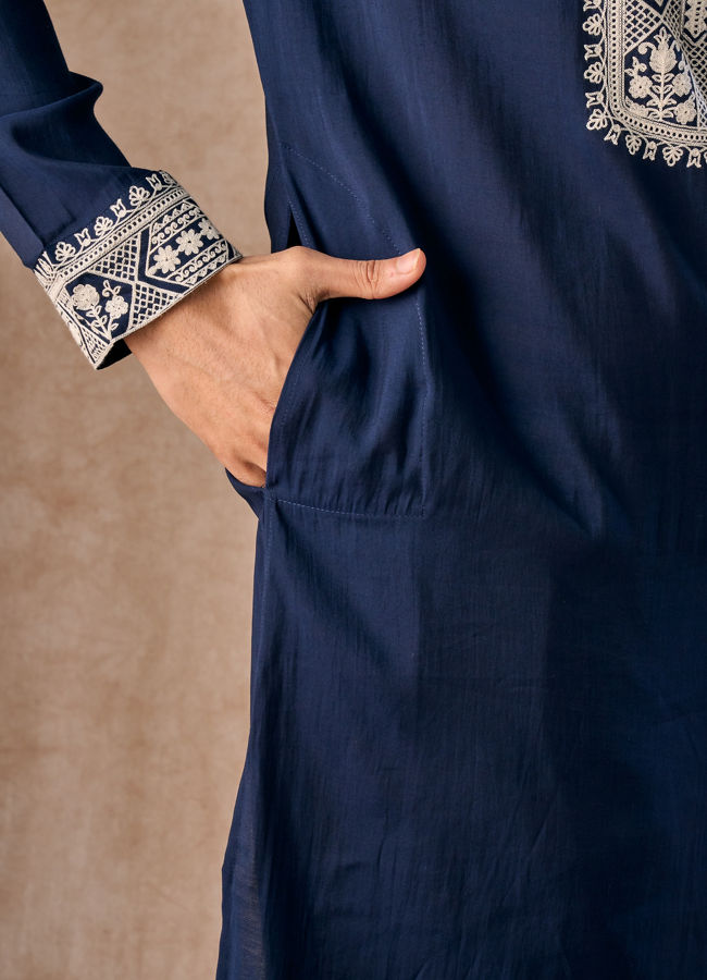 Manyavar Men Exquisite Dark Blue Kurta Churidar