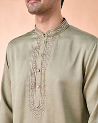 Manyavar Men Emerald Green Vibrance Kurta Churidar