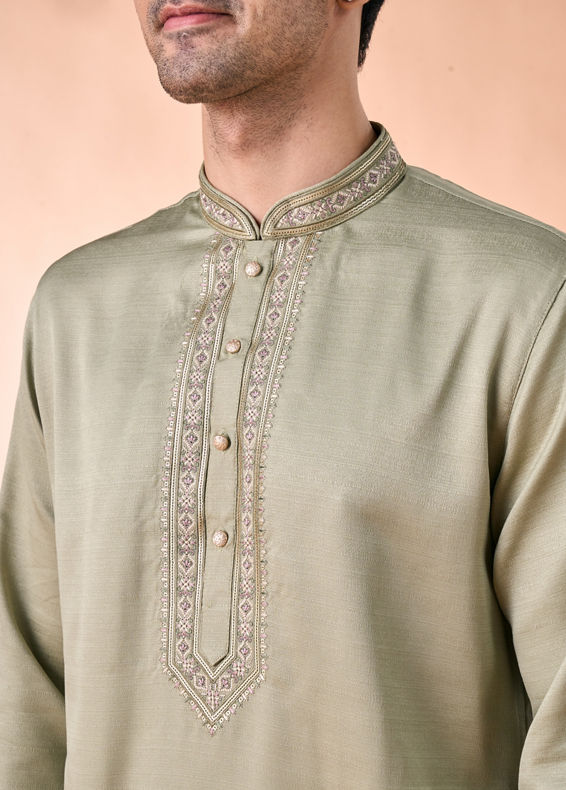 Manyavar Men Emerald Green Vibrance Kurta Churidar
