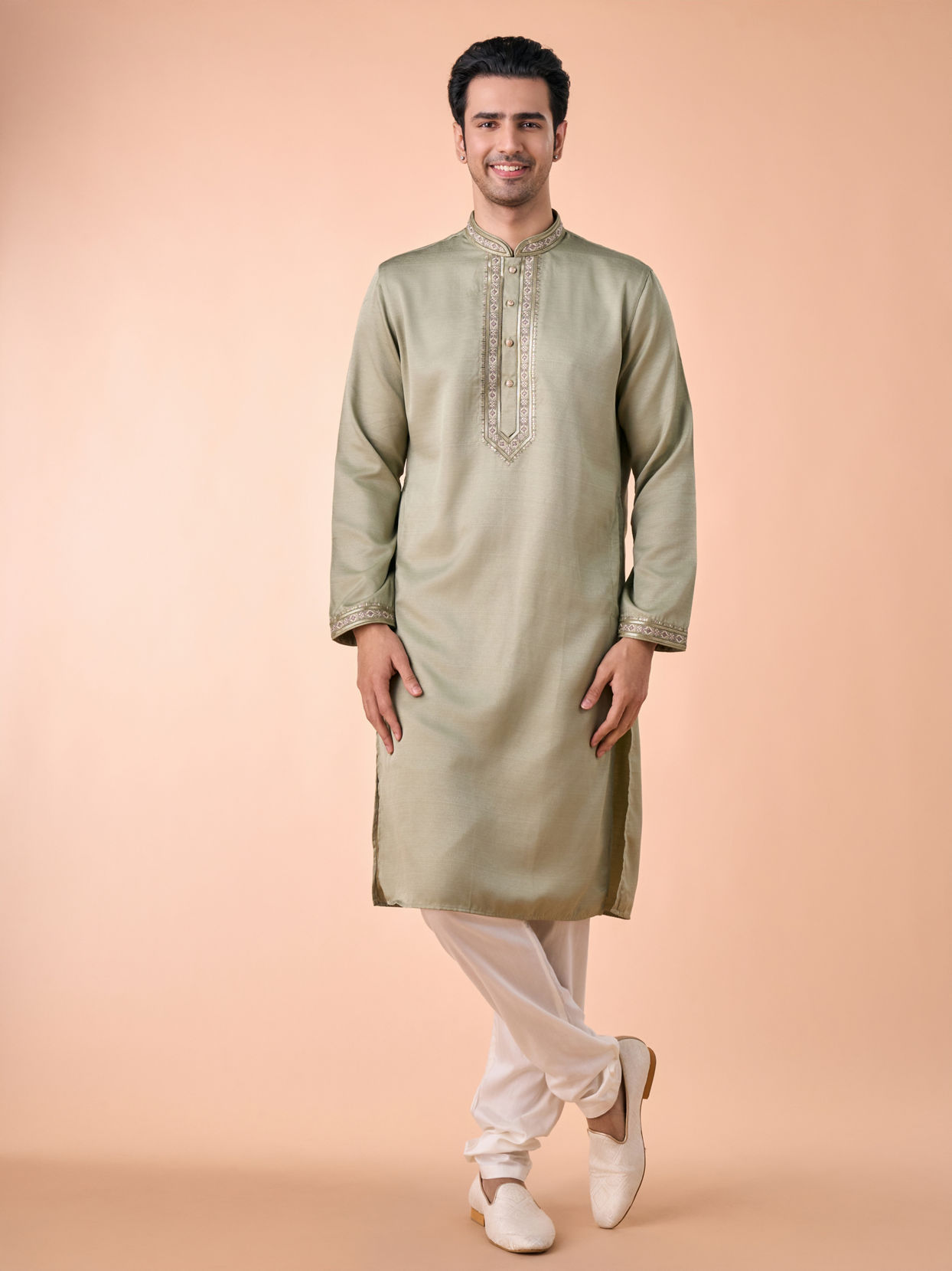 Manyavar Men Emerald Green Vibrance Kurta Churidar