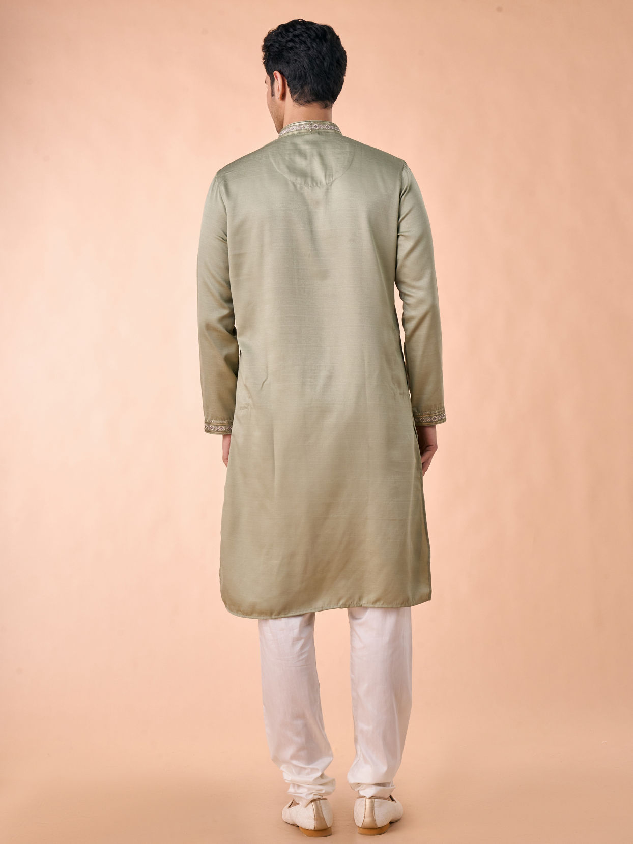 Manyavar Men Emerald Green Vibrance Kurta Churidar