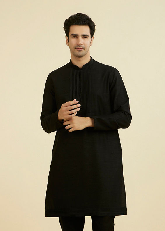 Manyavar Men Elegant Black Ensemble Kurta Churidar