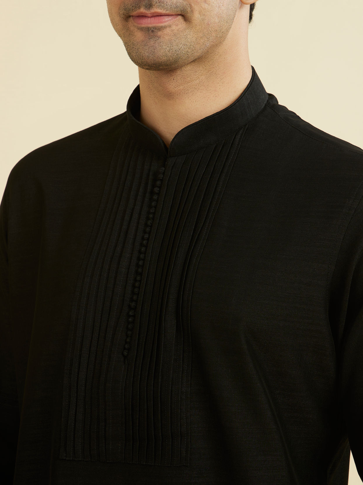 Manyavar Men Elegant Black Ensemble Kurta Churidar