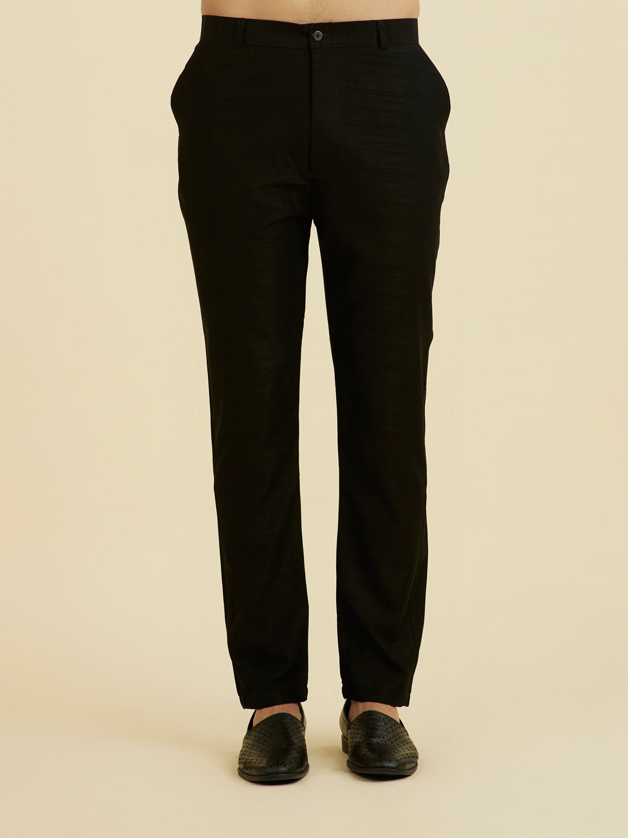 Manyavar Men Elegant Black Ensemble Kurta Churidar