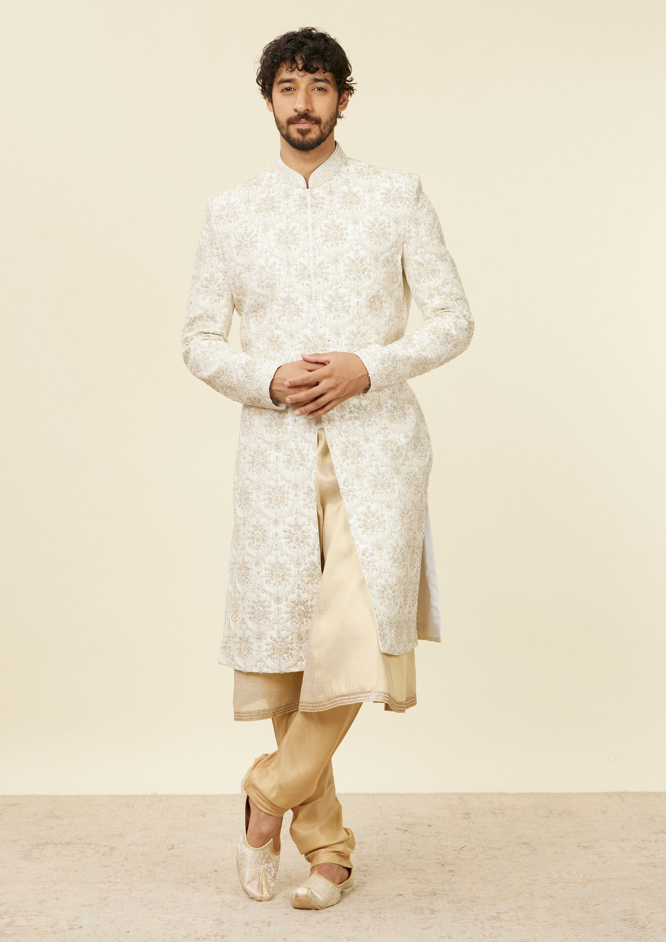 alt message - Twamev Men Warm White Floral Patterned Sherwani Set image number 2