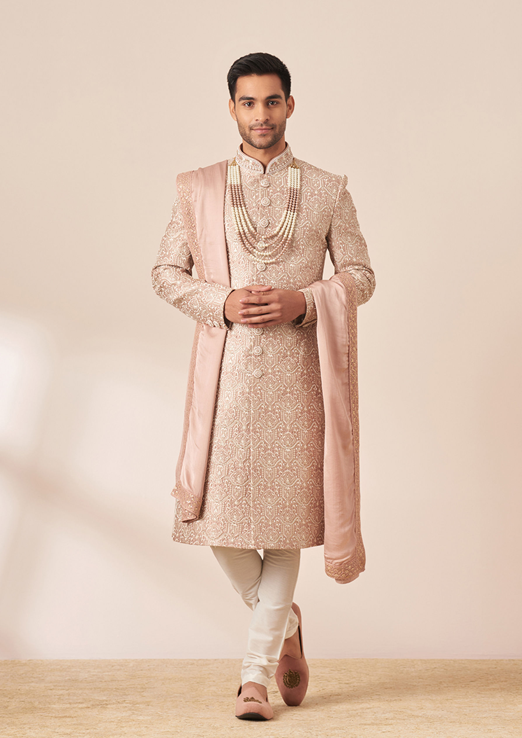 alt message - Twamev Men Faded Pink Embroidered Sherwani with Dupatta image number 1