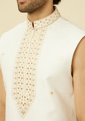 alt message - Twamev Men Off White Embroidered Jacket Style Sherwani Set image number 2