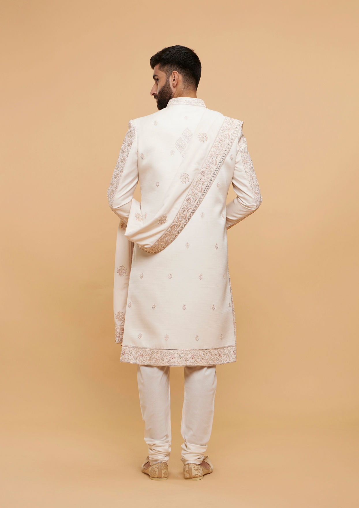 alt message - Twamev Men Pink Radiance Sherwani image number 4