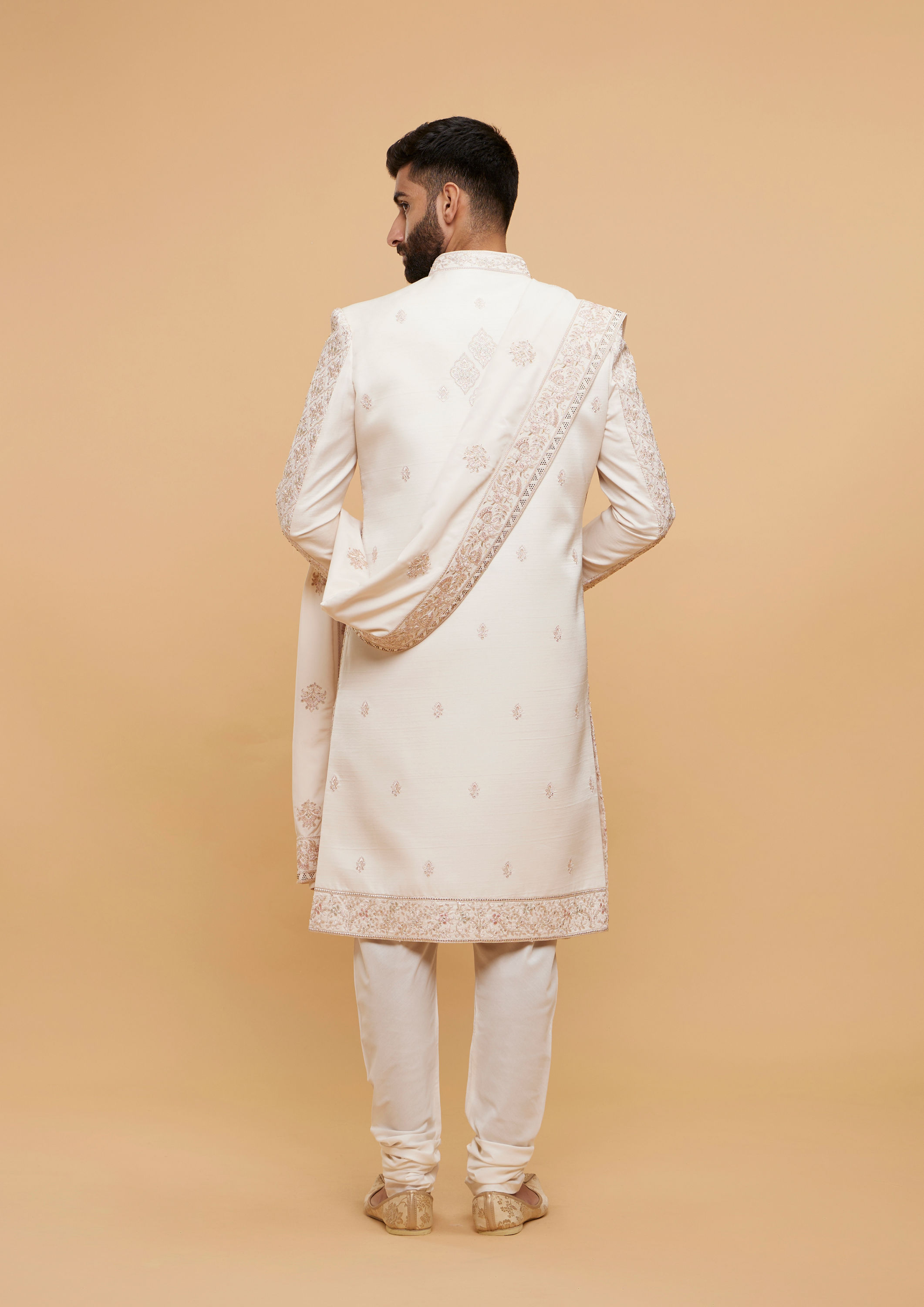 alt message - Twamev Men Pink Radiance Sherwani image number 3