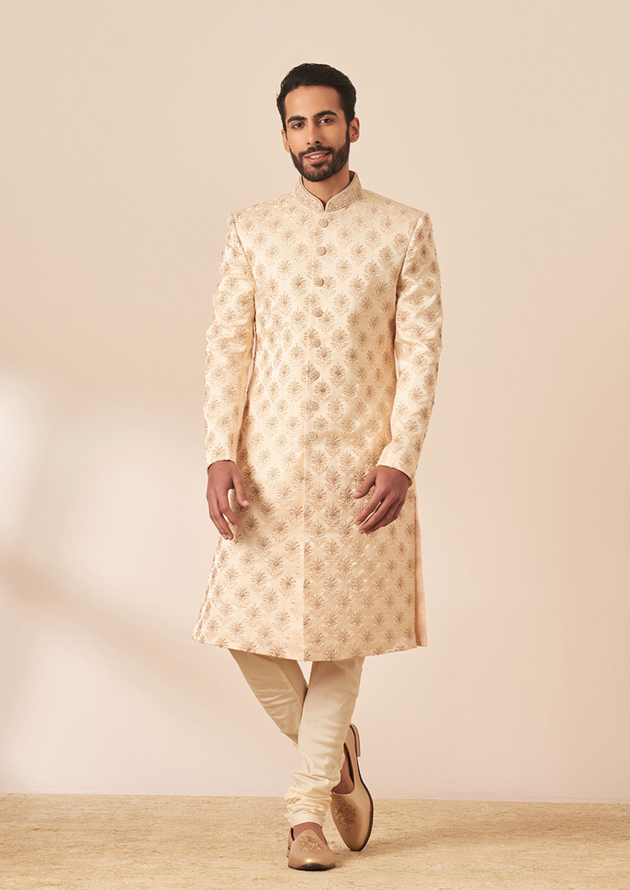 alt message - Twamev Men Faded Pink All Over Work Sherwani image number 1