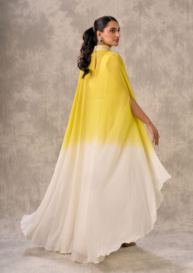 Twamev Women Elegant Cream-Colored Indo Western Ensemble