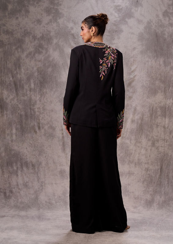 Twamev Women Chic Black Indo Western Ensemble