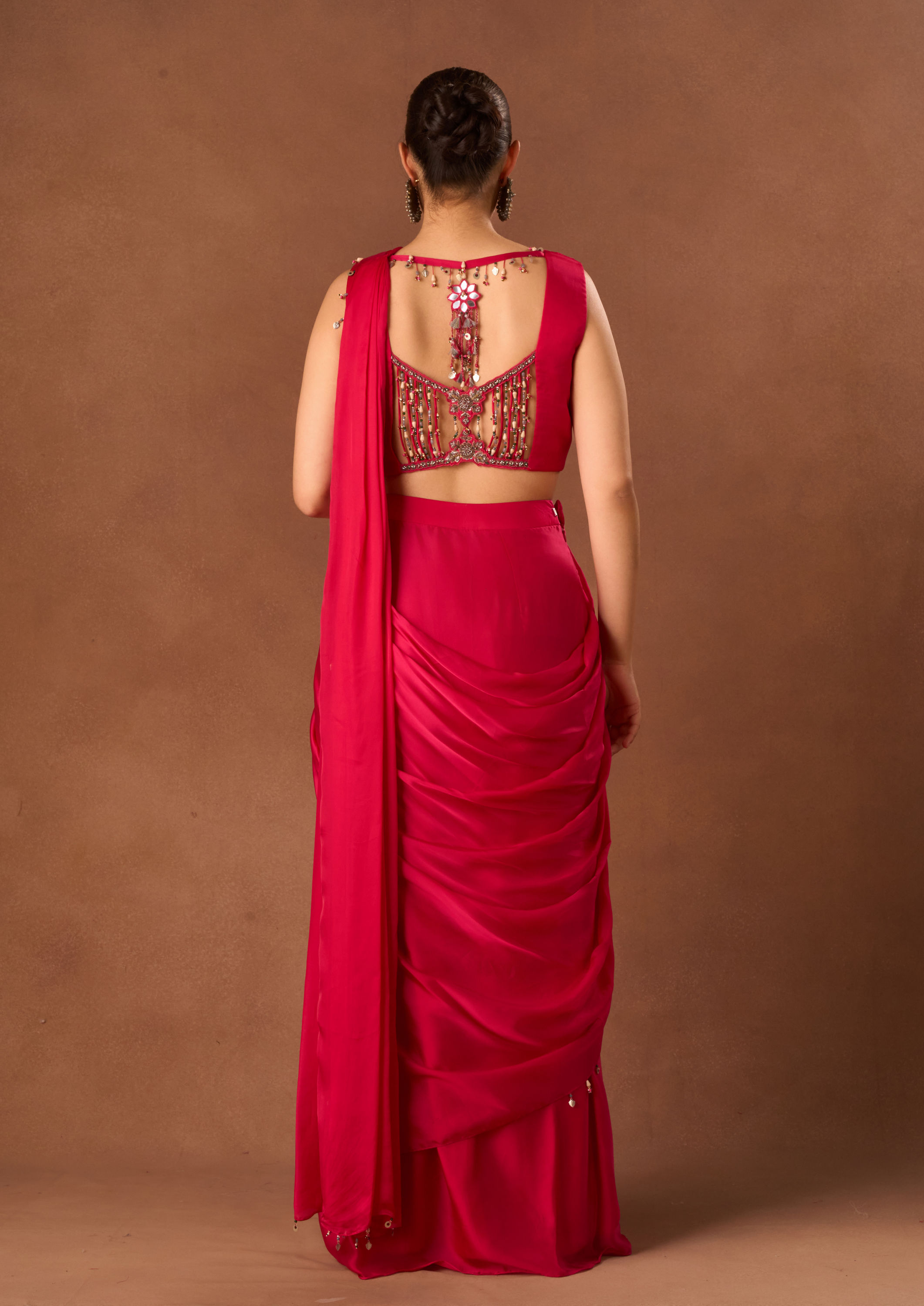 Twamev Women Pink Satin Saree with Embroidery