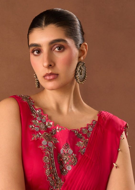 Twamev Women Pink Satin Saree with Embroidery