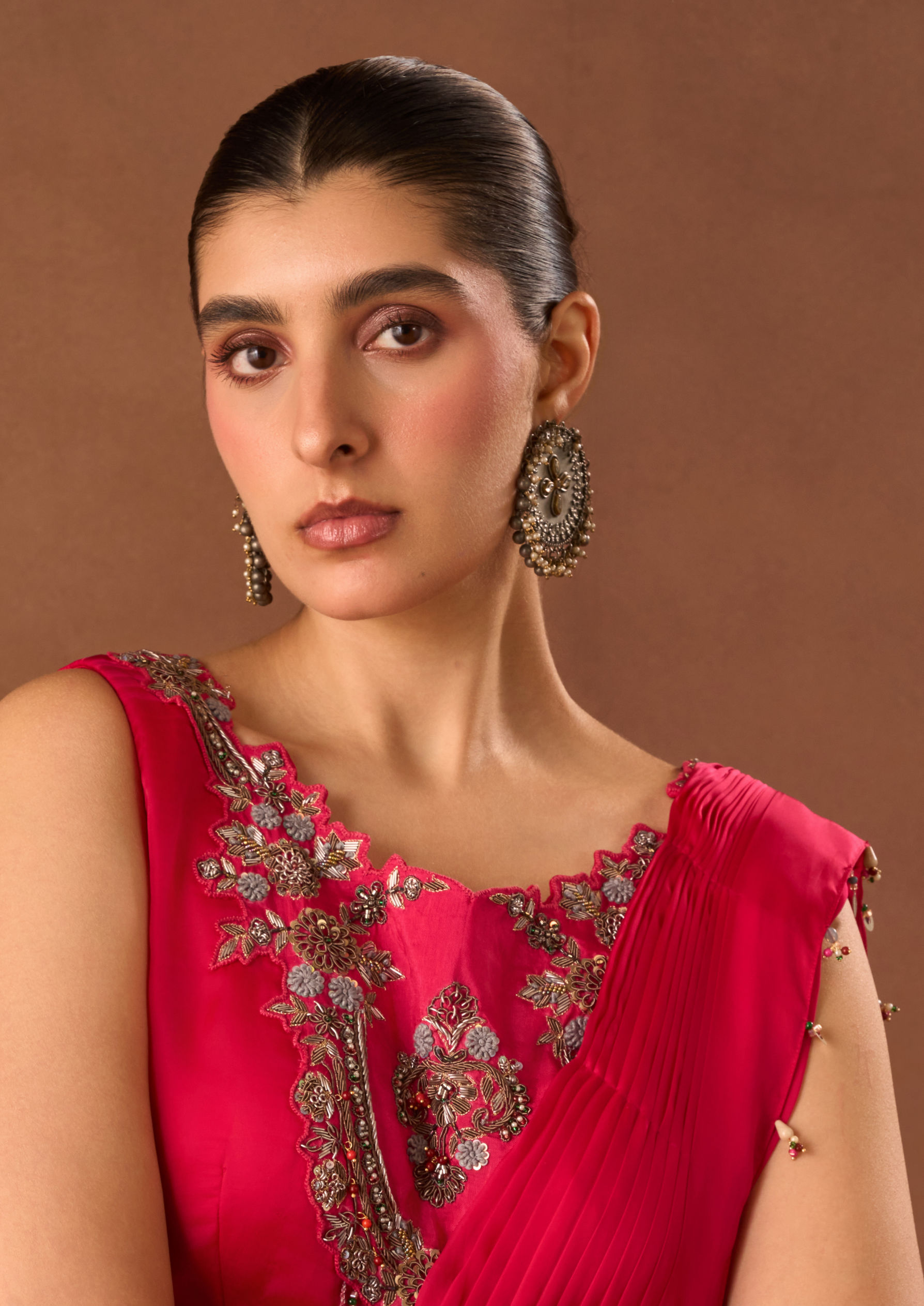 Twamev Women Pink Satin Saree with Embroidery