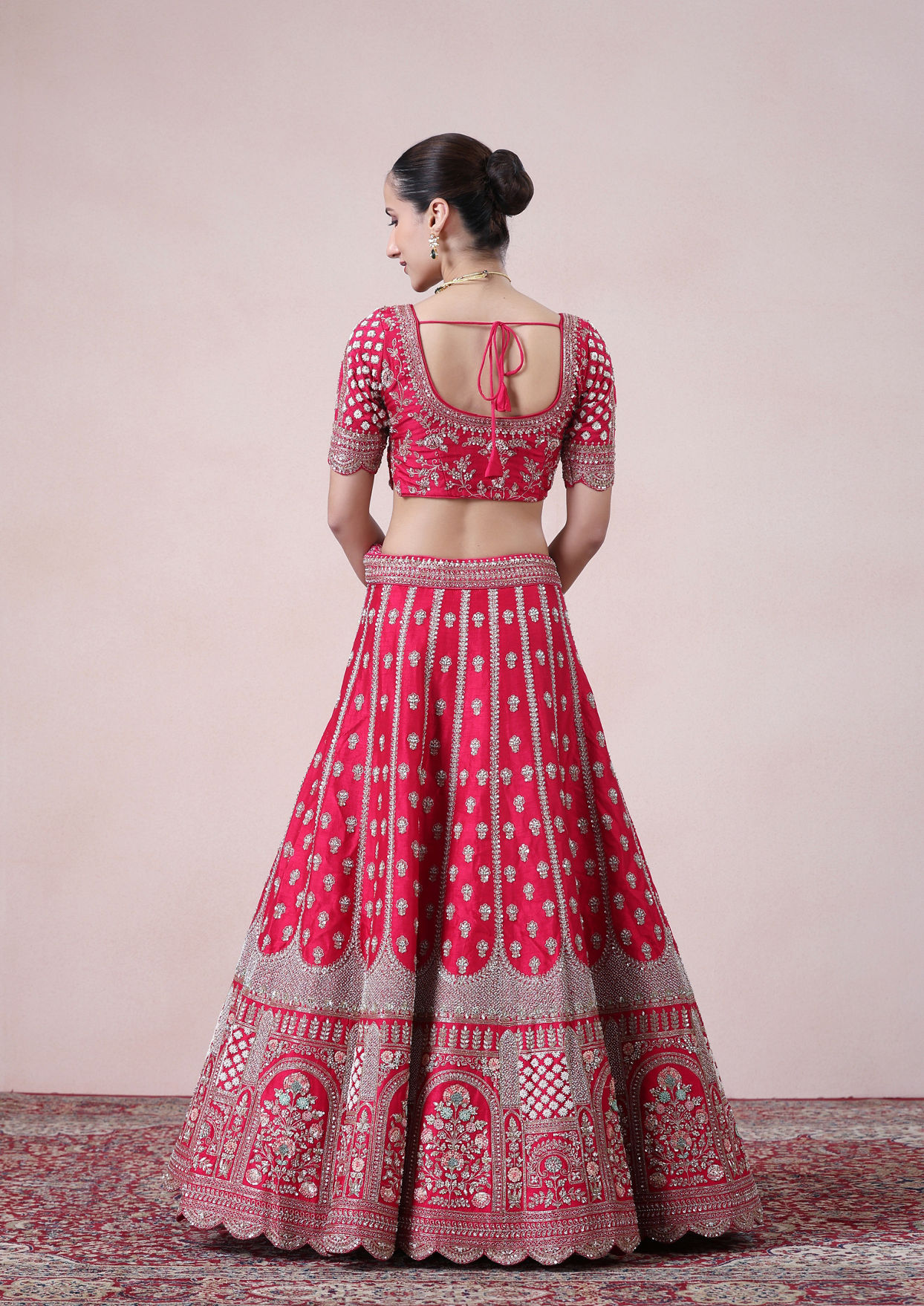 alt message - Twamev Women Royal Rani Lehenga image number 4